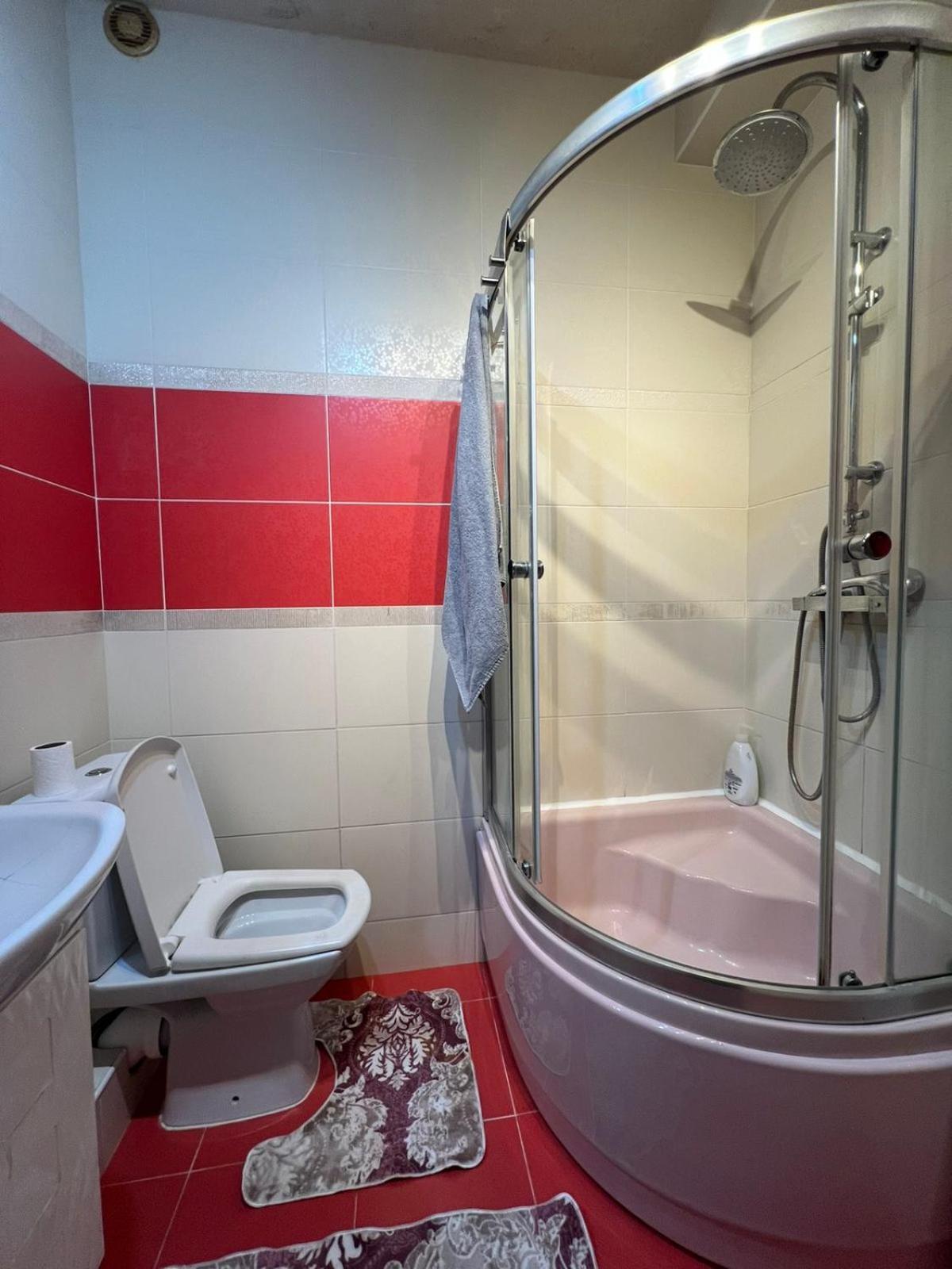 Gold Rose Apartament คีชีเนา ภายนอก รูปภาพ