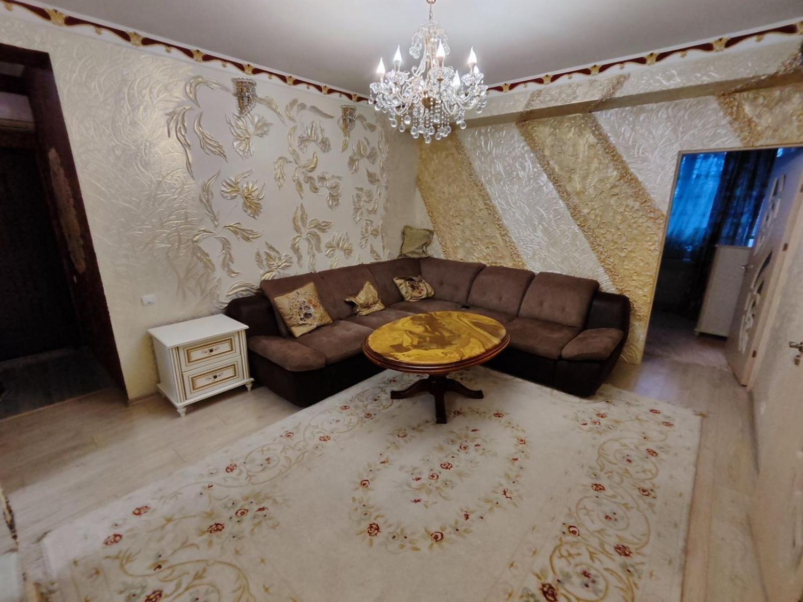 Gold Rose Apartament คีชีเนา ภายนอก รูปภาพ